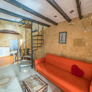  Apartment Pa- Pandora's Loft