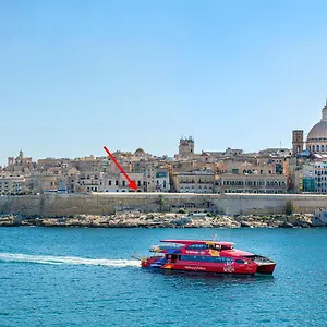  Apartment Ferry